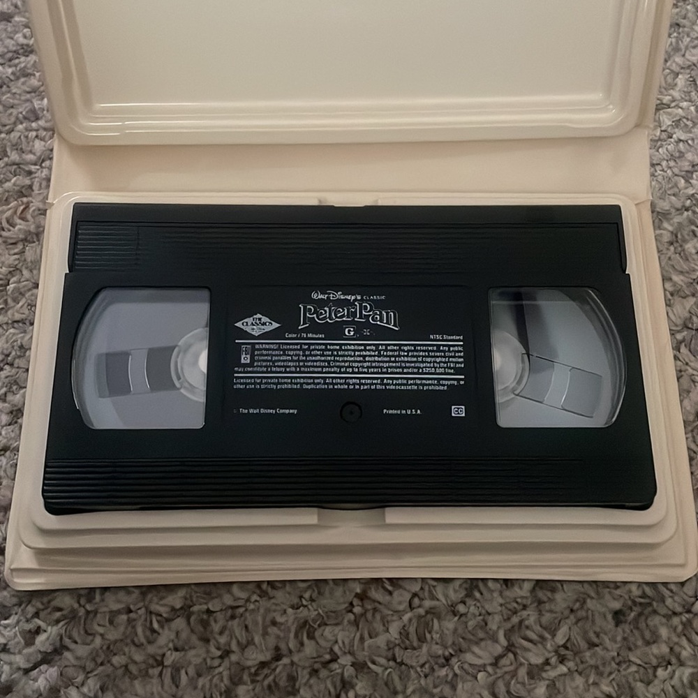 Peter Pan VHS - Picture 2 of 4